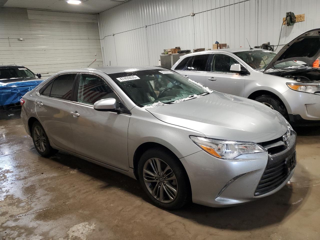 2017 TOYOTA CAMRY LE - Фото 4