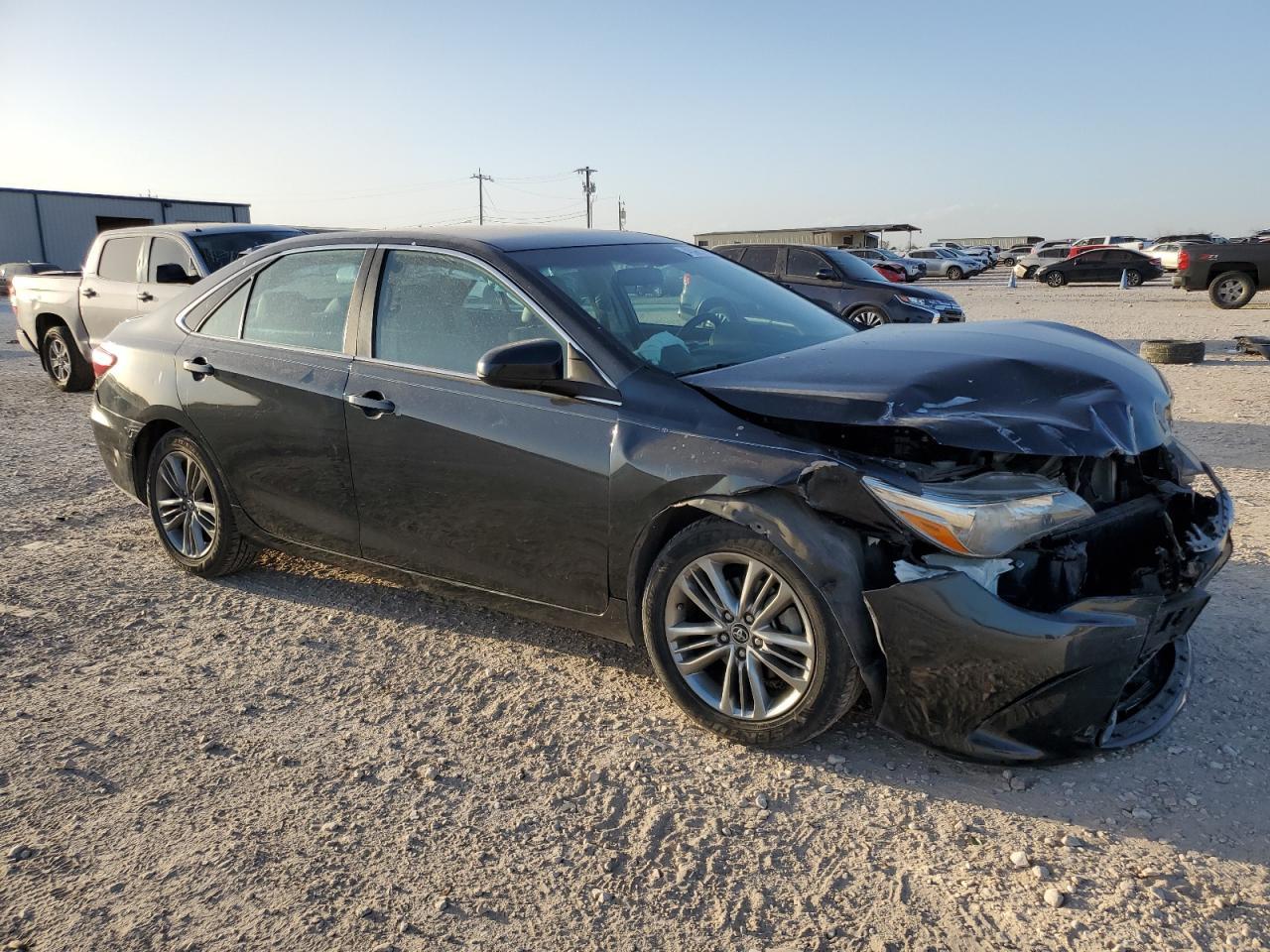 2017 TOYOTA CAMRY LE - Image 4