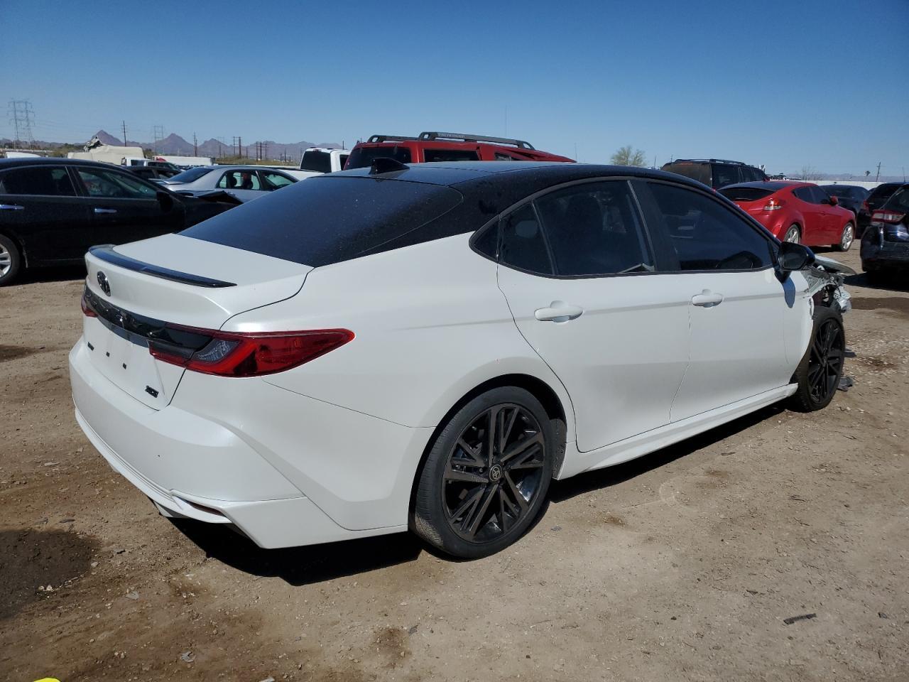 2025 TOYOTA CAMRY XSE - Фото 3