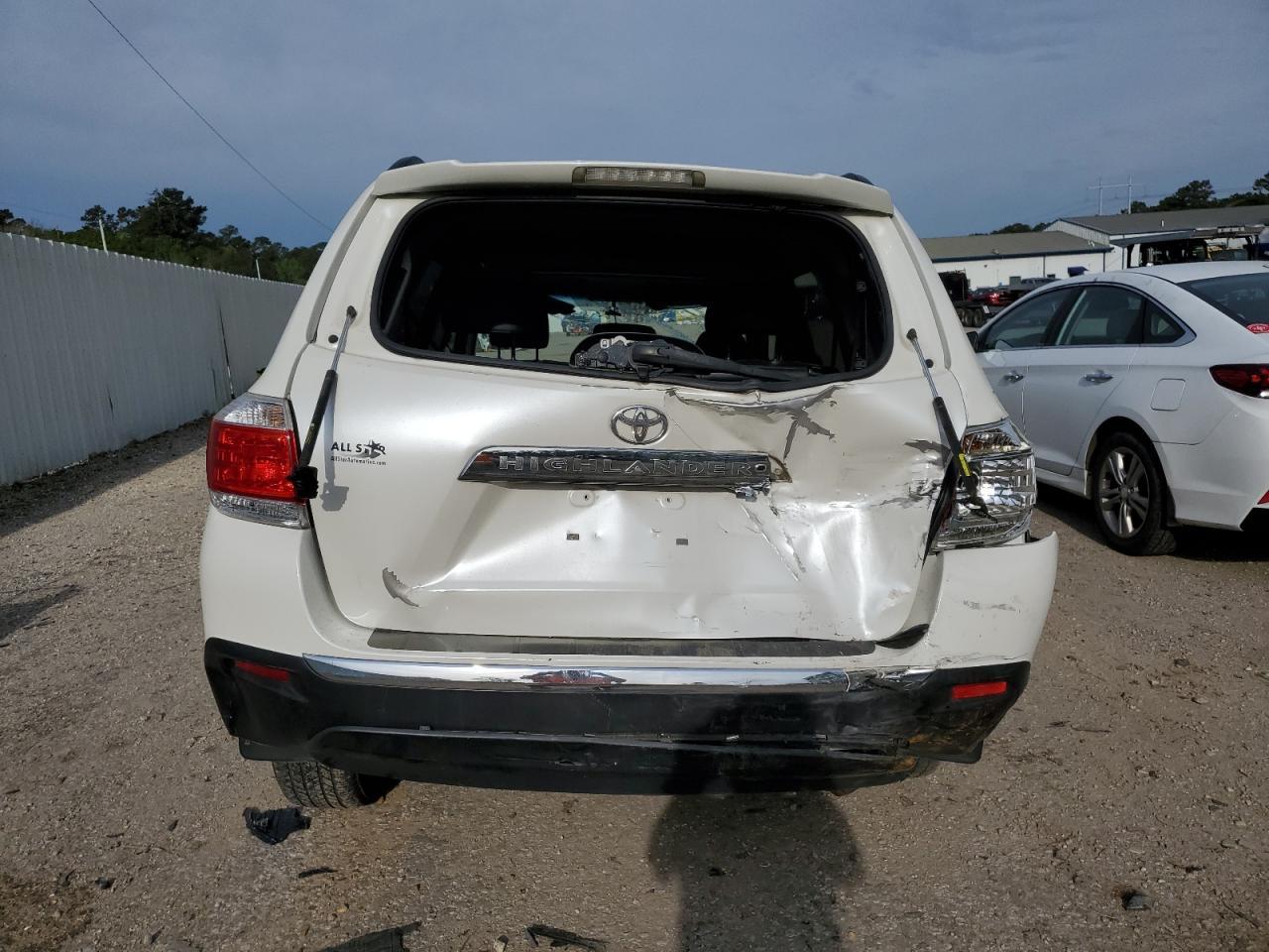 2012 TOYOTA HIGHLANDER - Image 6