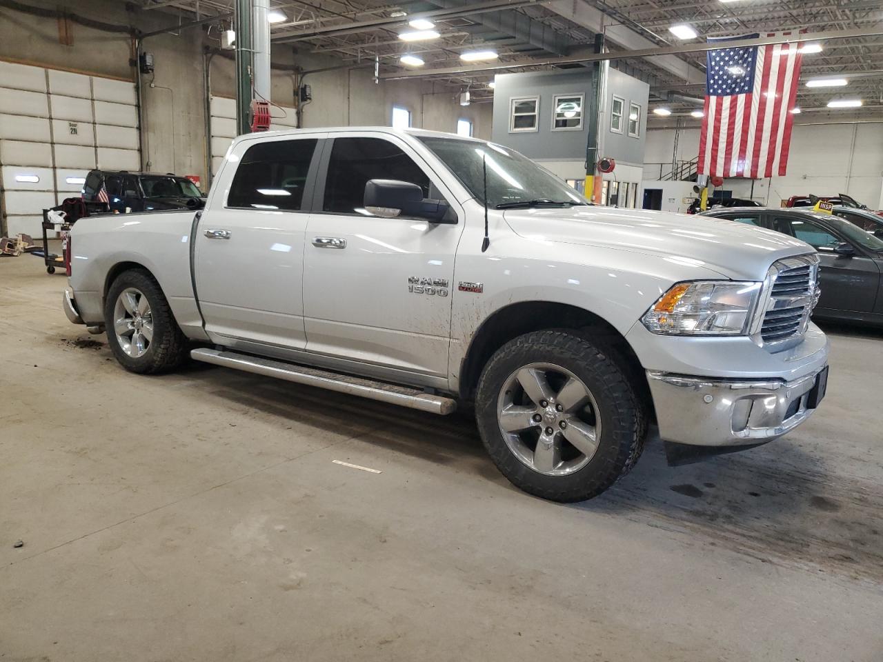 2017 RAM 1500 SLT - Image 4
