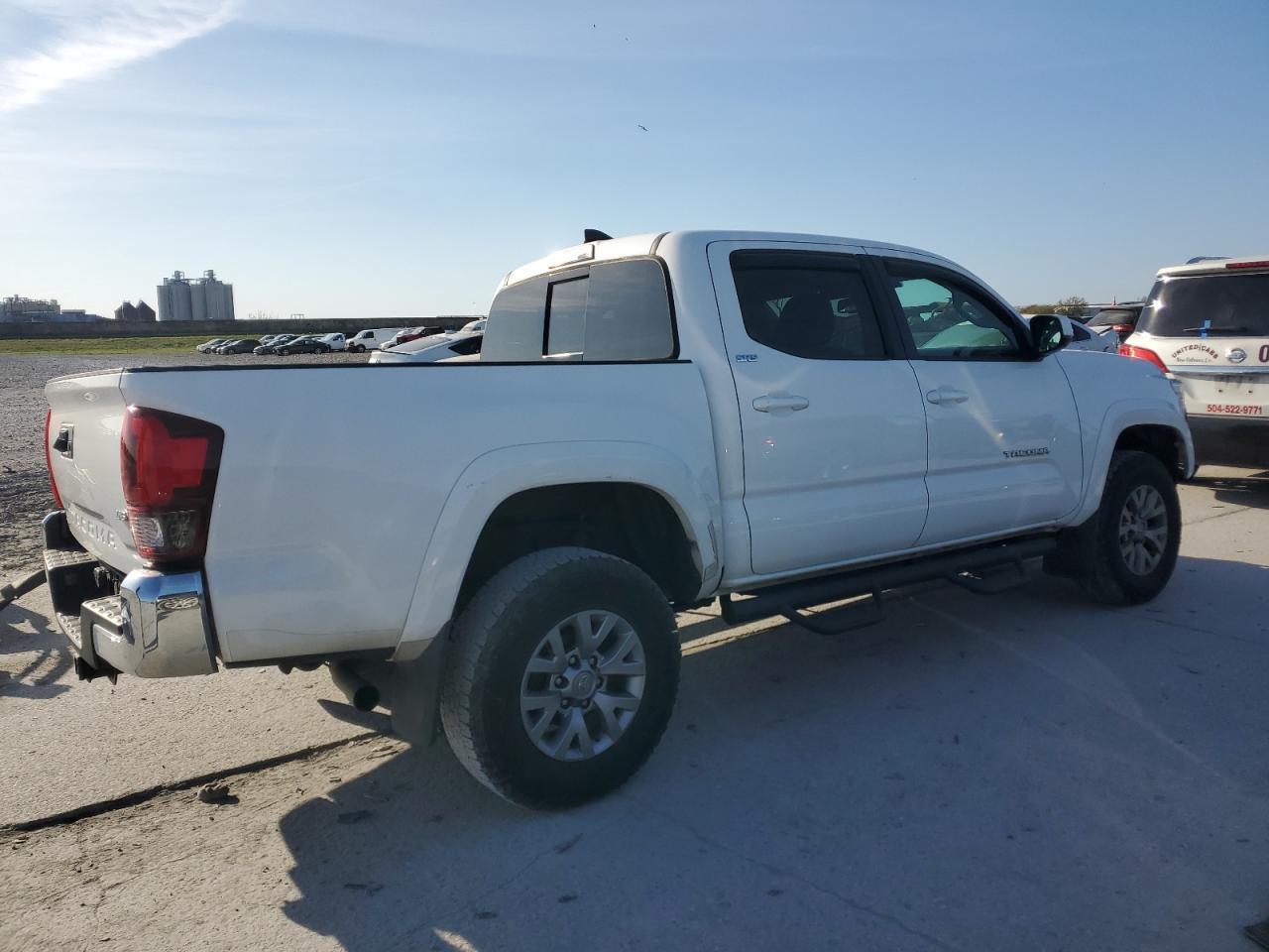 2018 TOYOTA TACOMA DOU - Фото 3