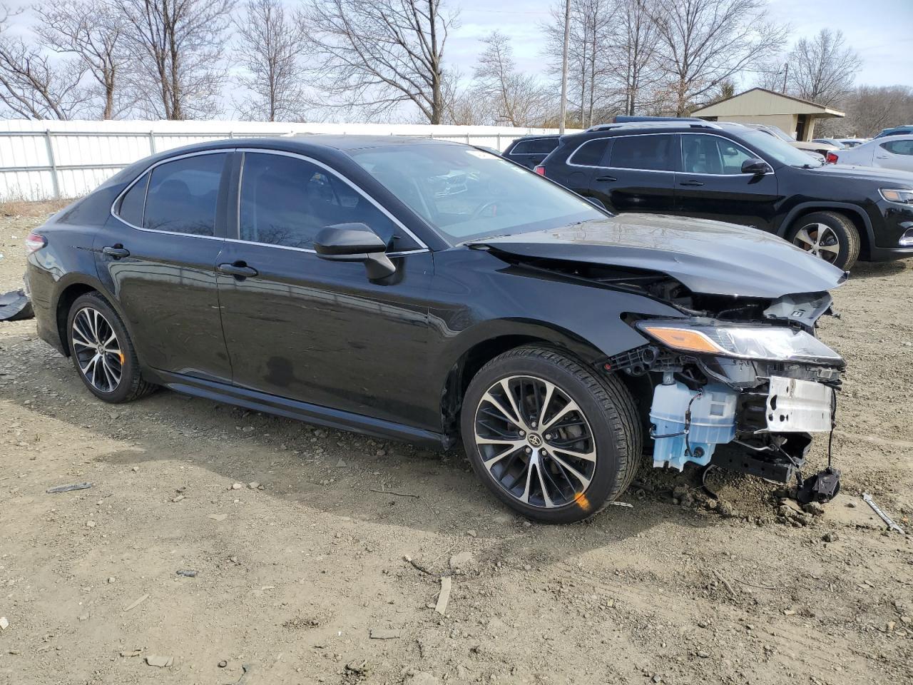 2020 TOYOTA CAMRY SE - Image 4