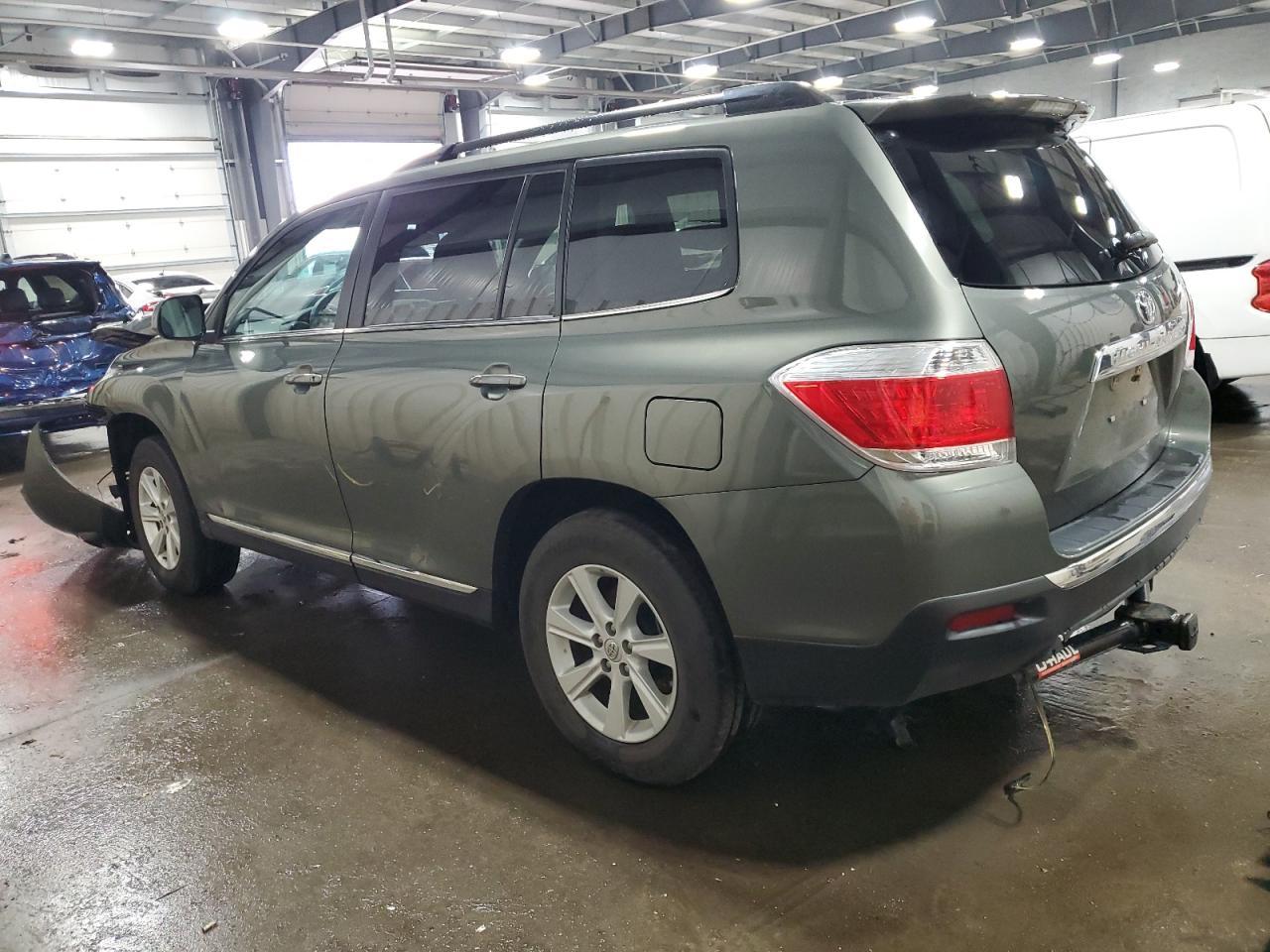 2012 TOYOTA HIGHLANDER - Image 2