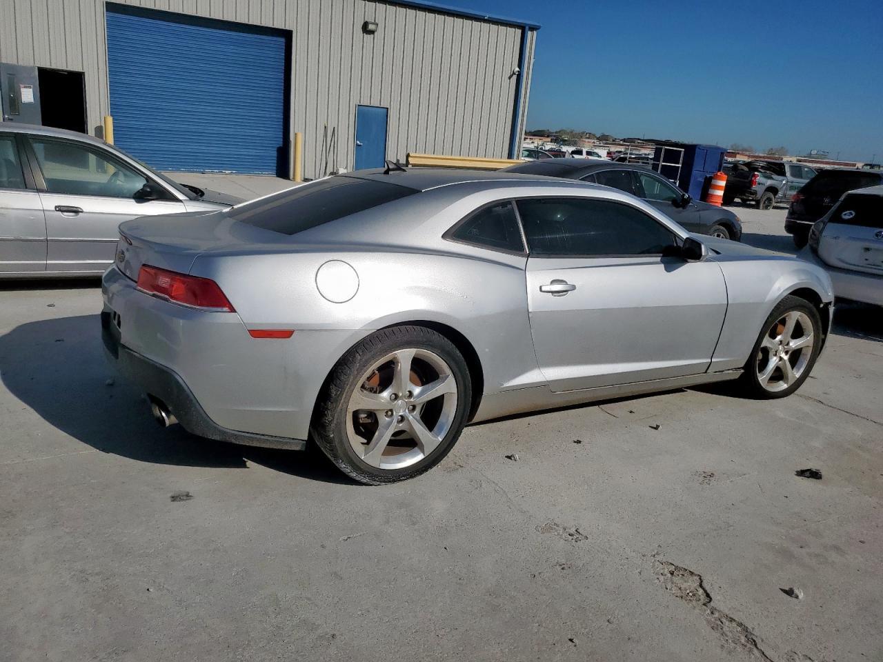 2015 CHEVROLET CAMARO LS - Image 3