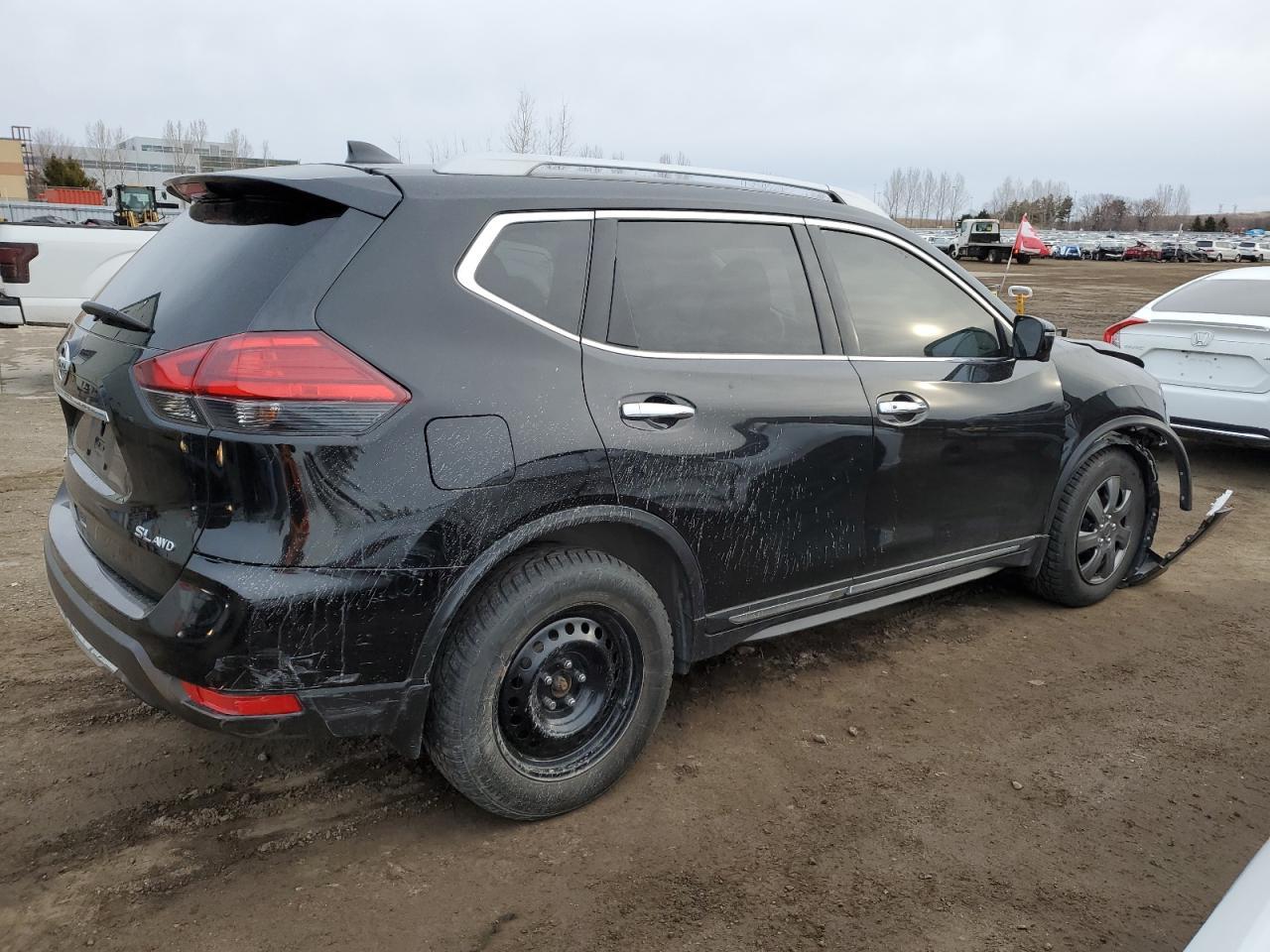 2017 NISSAN ROGUE SV - Image 3