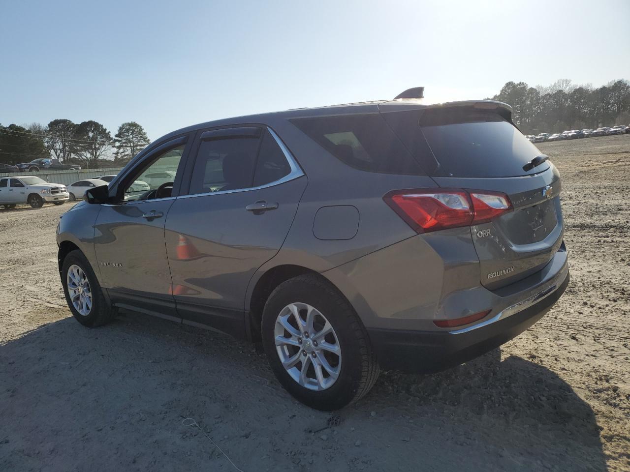 2019 CHEVROLET EQUINOX LT - Image 2