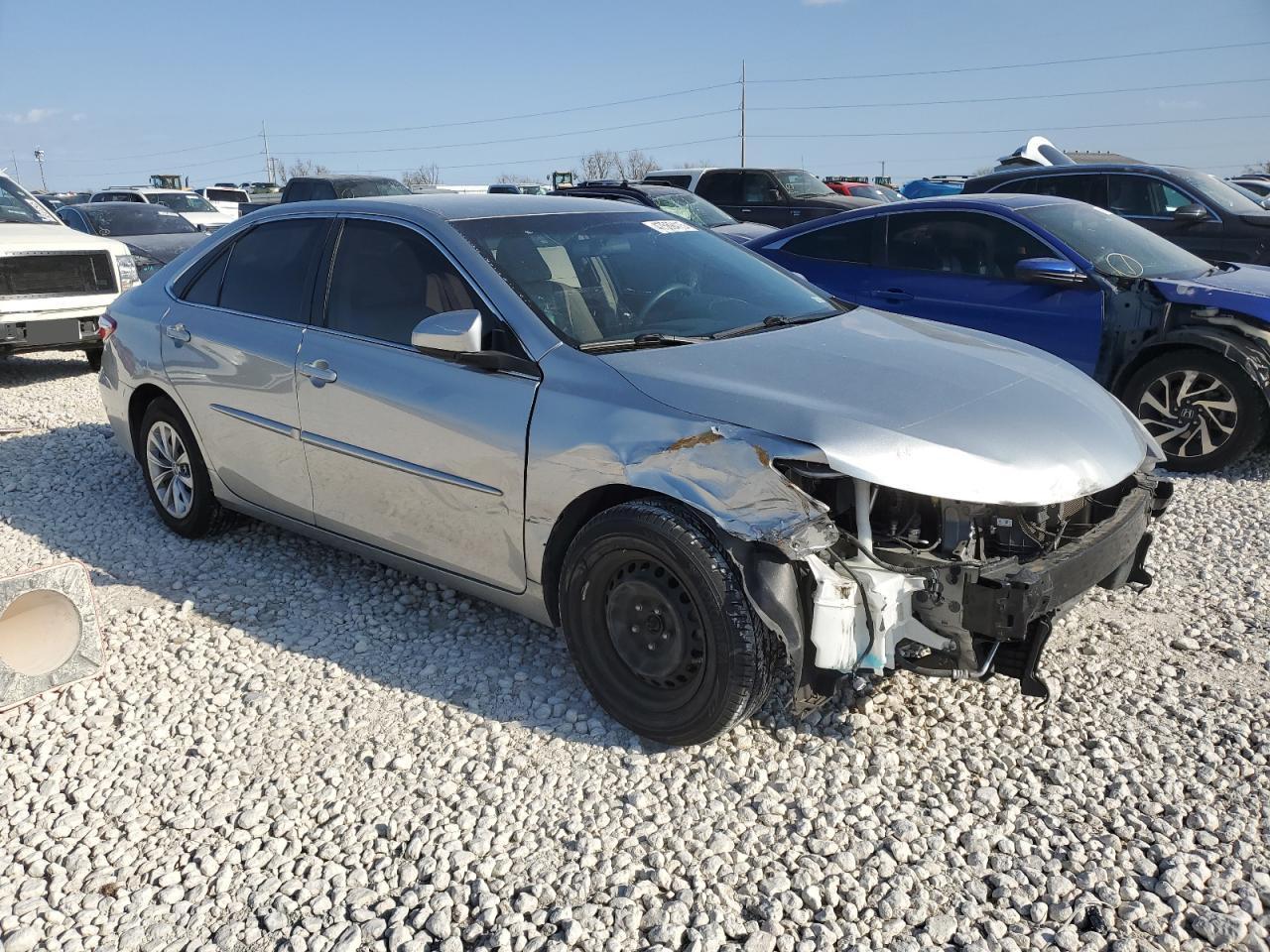2017 TOYOTA CAMRY LE - Фото 4