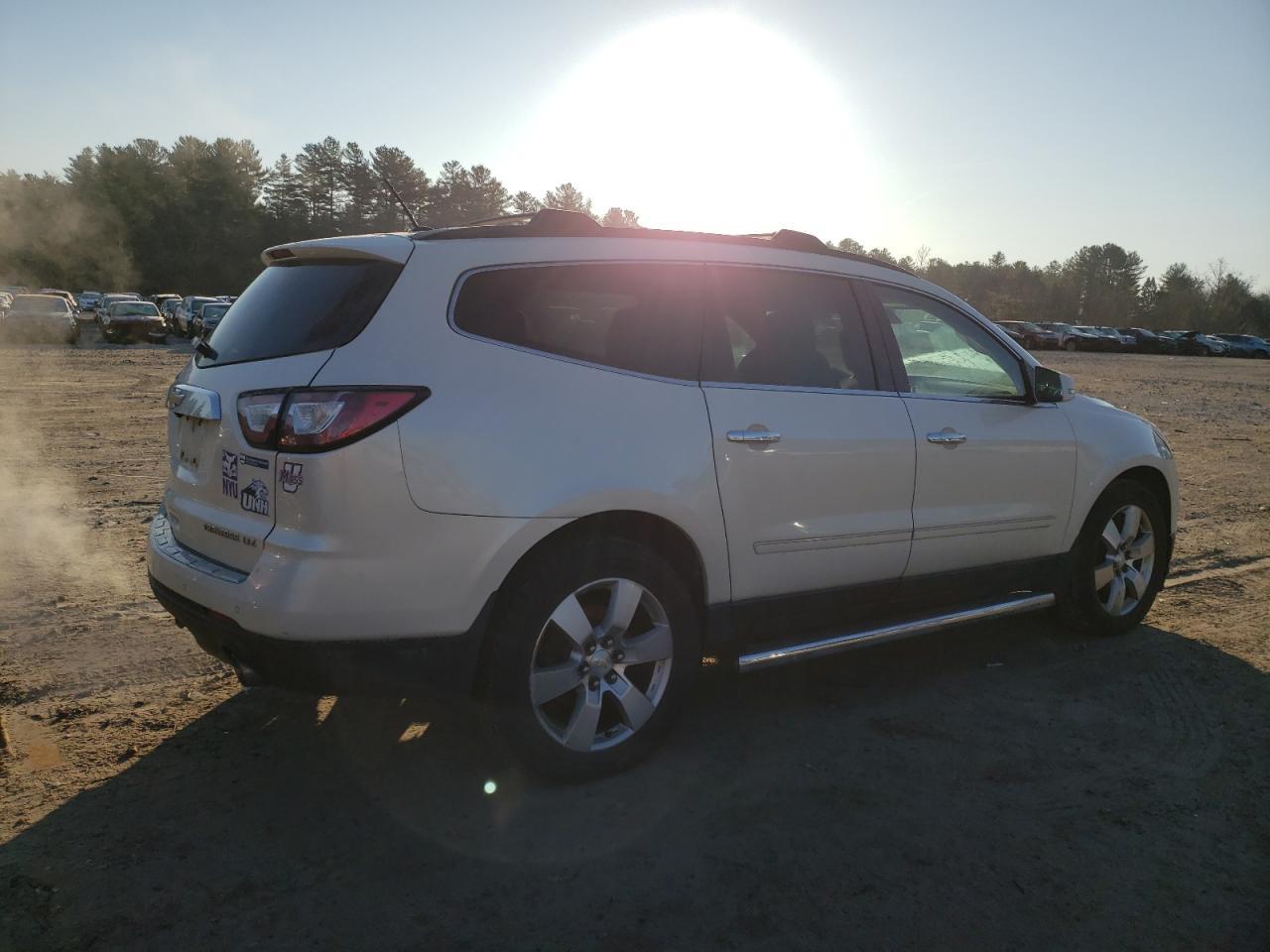 2014 CHEVROLET TRAVERSE L - Image 3