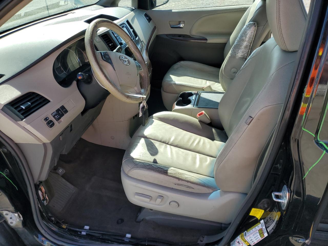 2013 TOYOTA SIENNA XLE - Фото 7