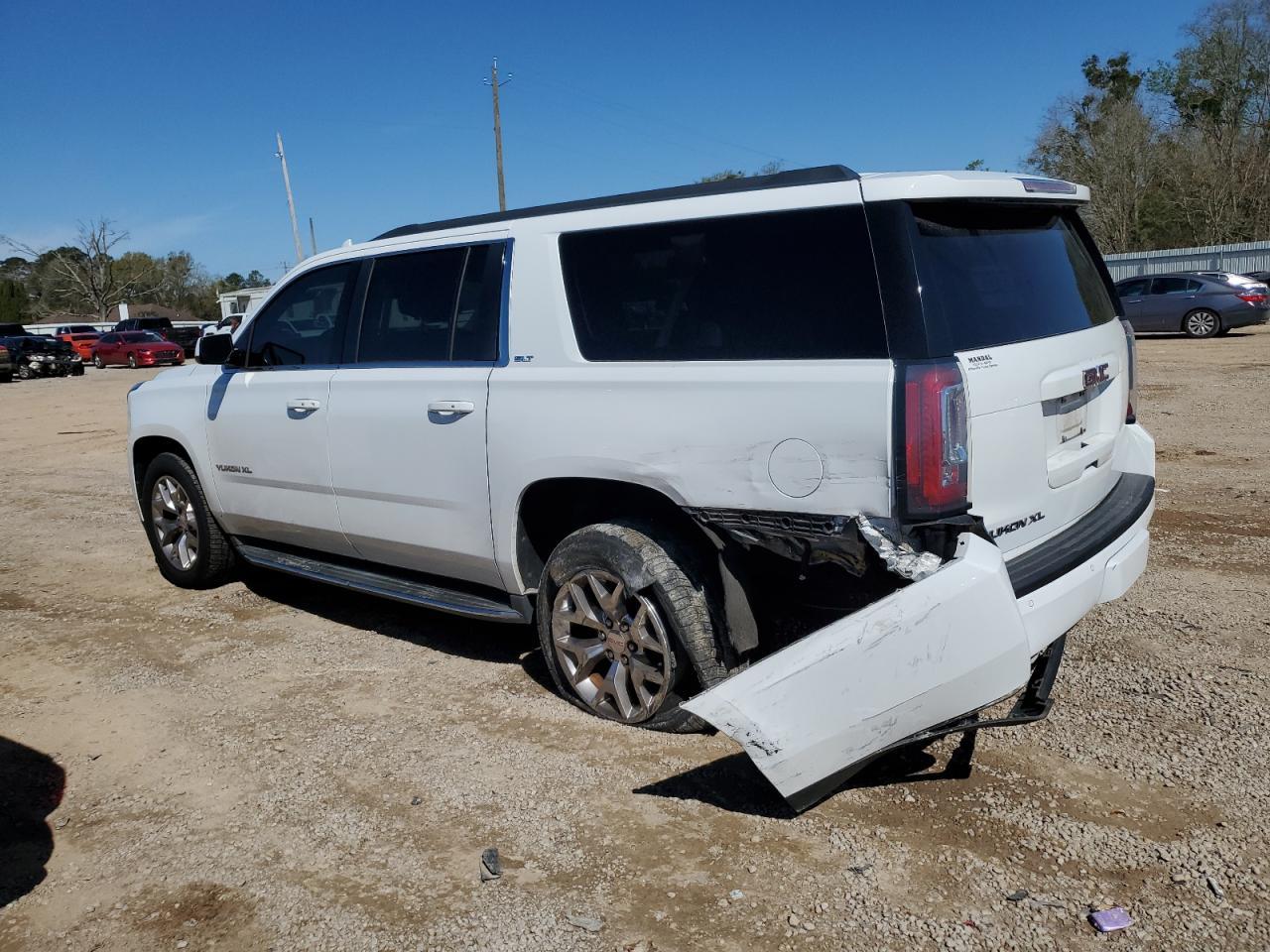 2016 GMC YUKON XL C - Фото 2