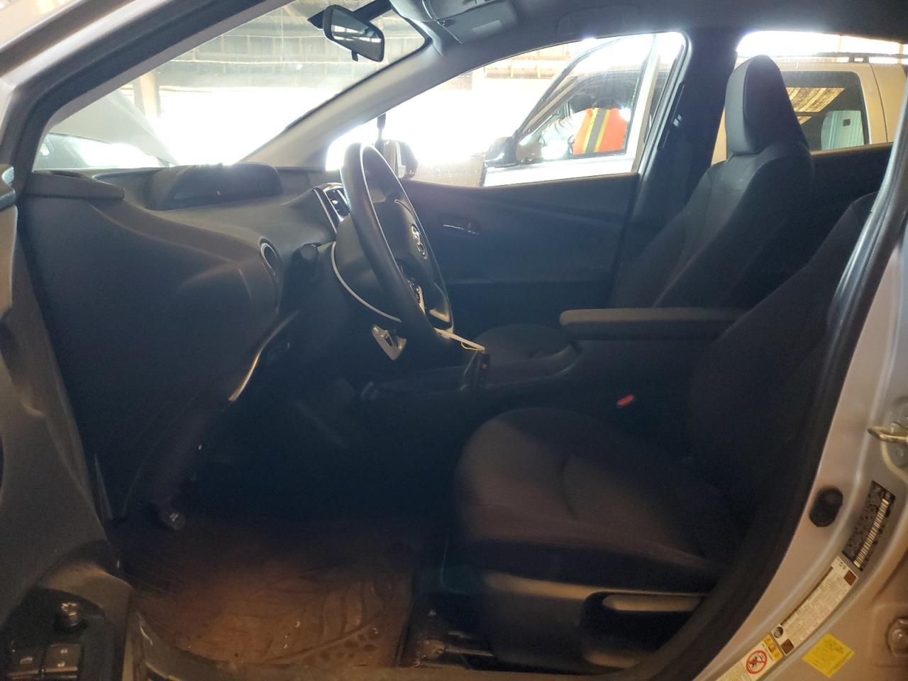 2016 TOYOTA PRIUS - Фото 7