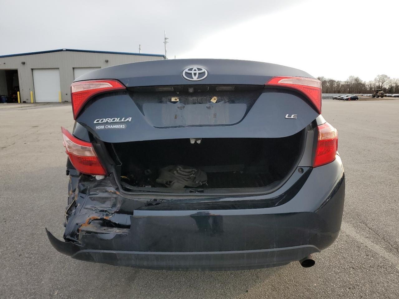 2018 TOYOTA COROLLA L - Image 6