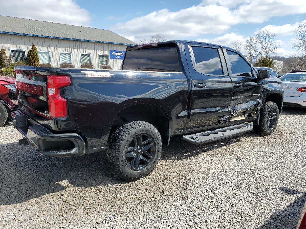2021 CHEVROLET SILVERADO - Фото 3