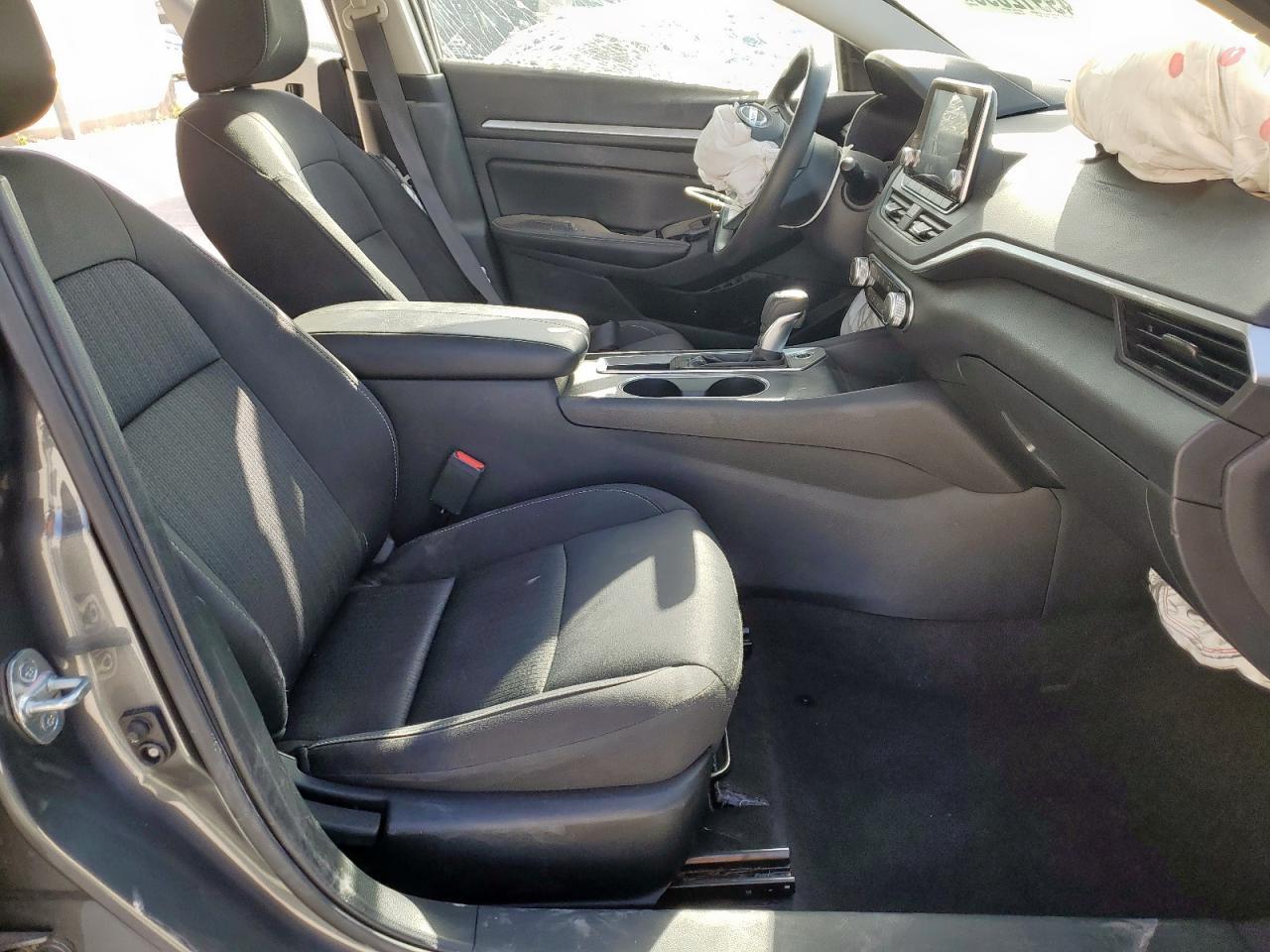 2022 NISSAN ALTIMA SV - Image 7