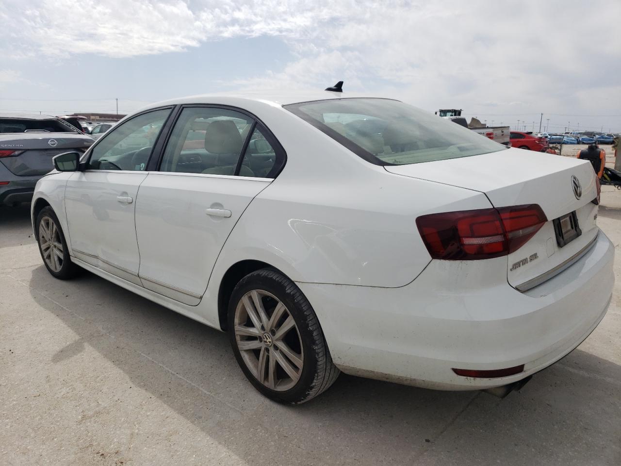 2017 VOLKSWAGEN JETTA SEL - Фото 2