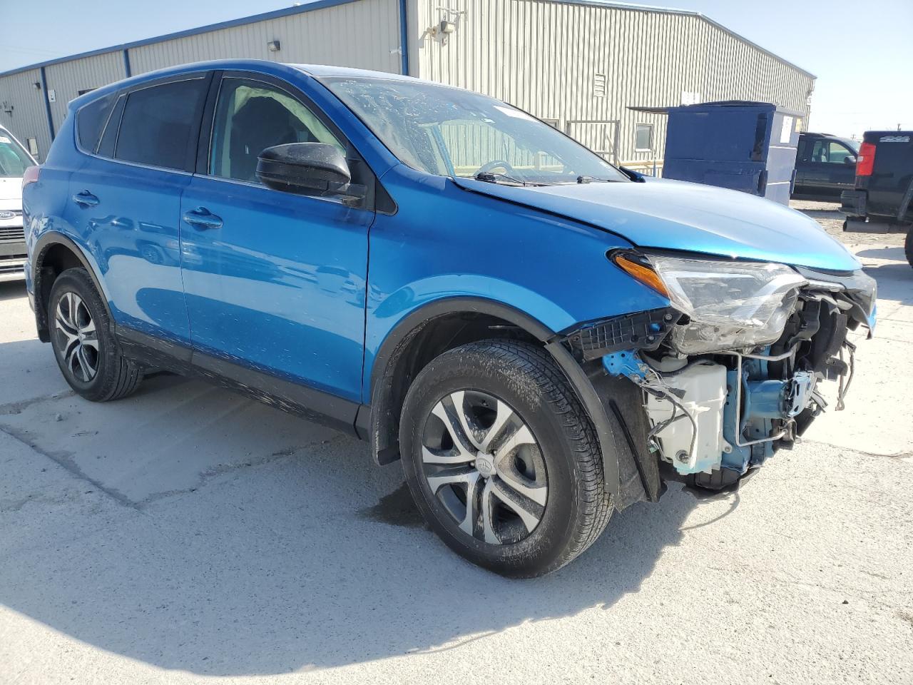 2018 TOYOTA RAV4 LE - Image 4