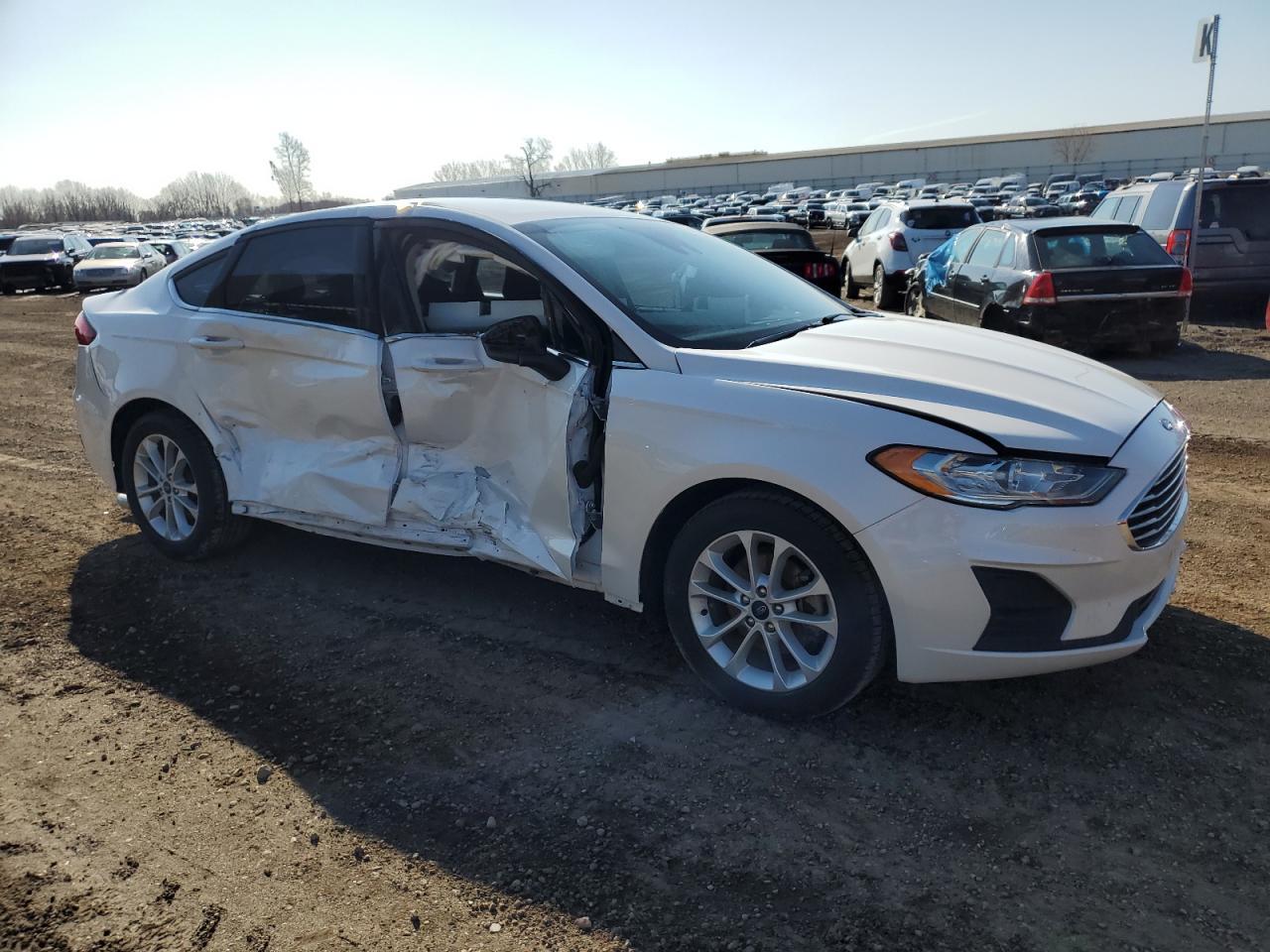 2020 FORD FUSION SE - Image 4