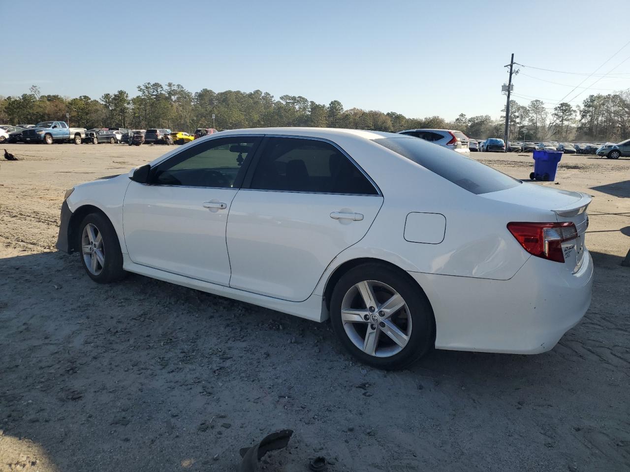 2014 TOYOTA CAMRY L - Фото 2