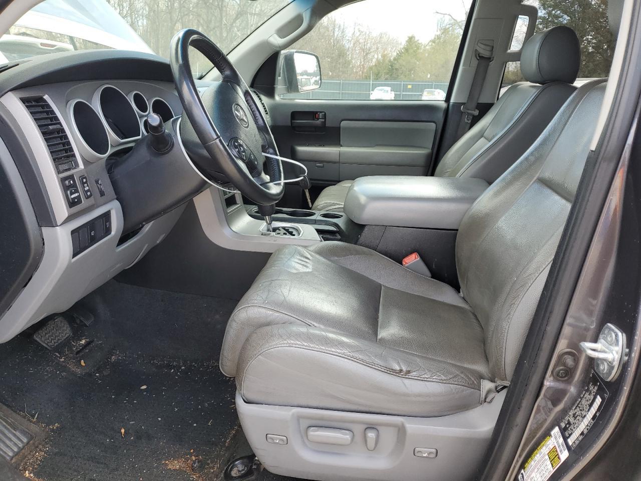 2012 TOYOTA SEQUOIA SR - Фото 7