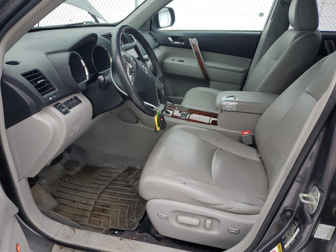 2012 TOYOTA HIGHLANDER - Фото 7