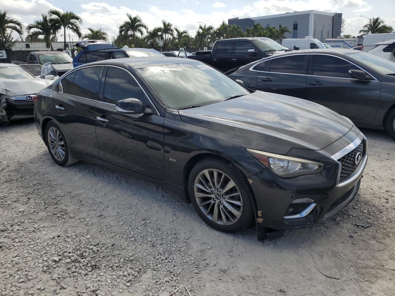 2018 INFINITI Q50 LUXE - Фото 4