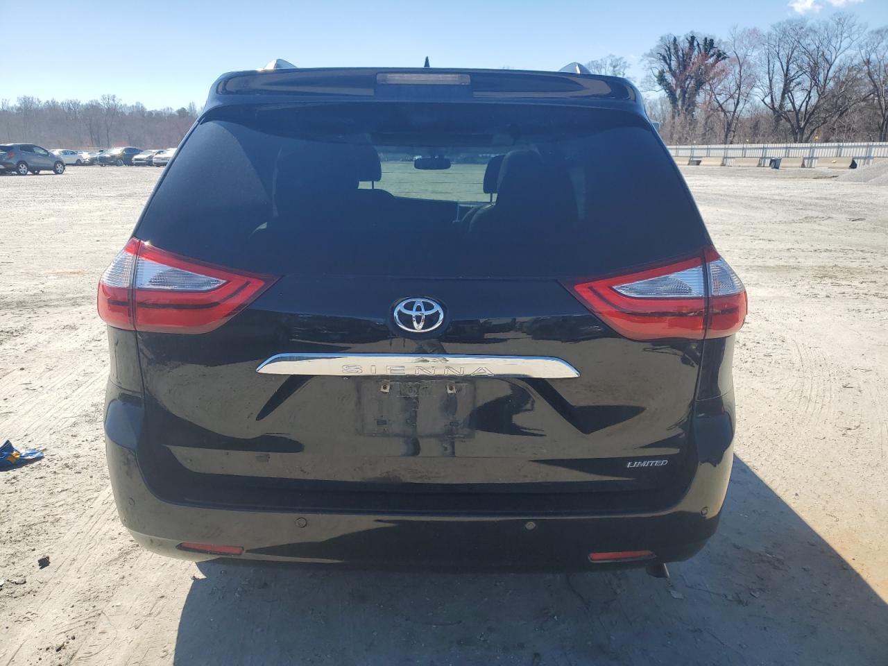 2015 TOYOTA SIENNA XLE - Фото 6