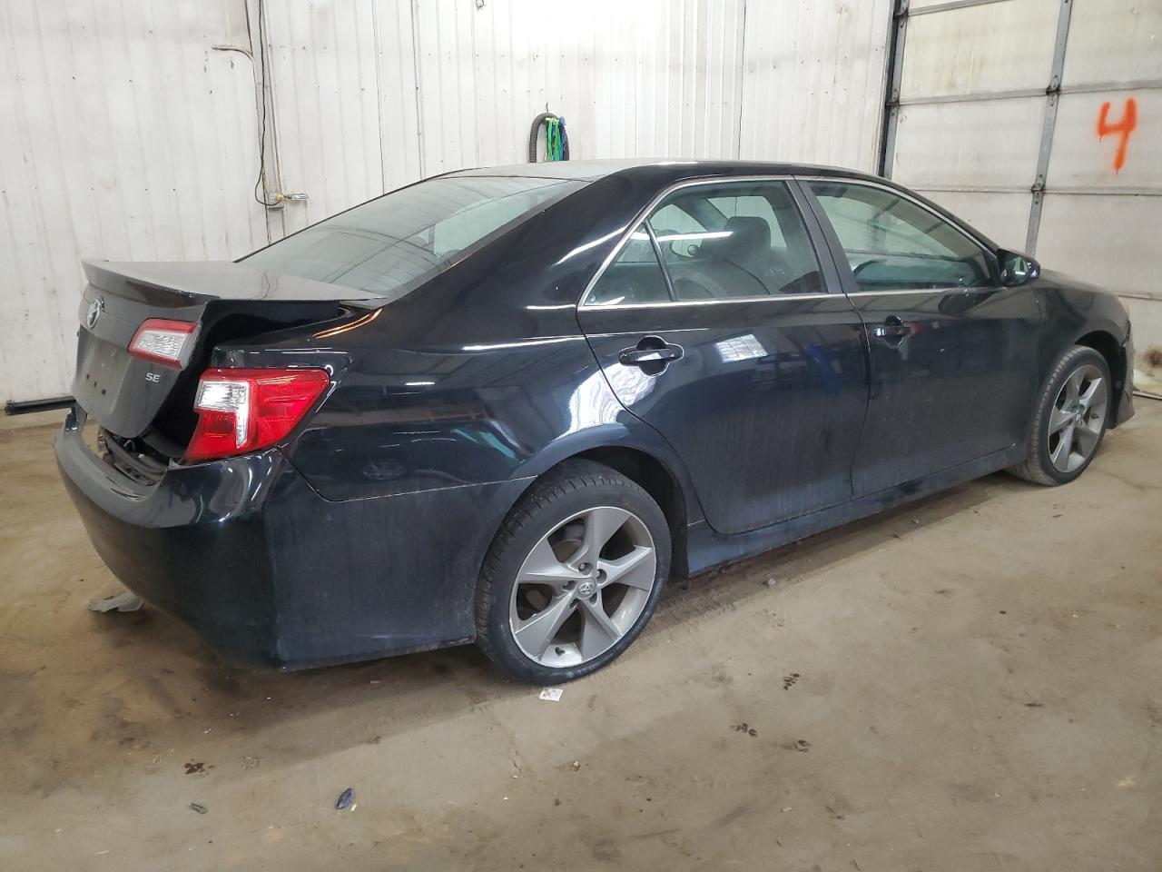 2014 TOYOTA CAMRY L - Image 3