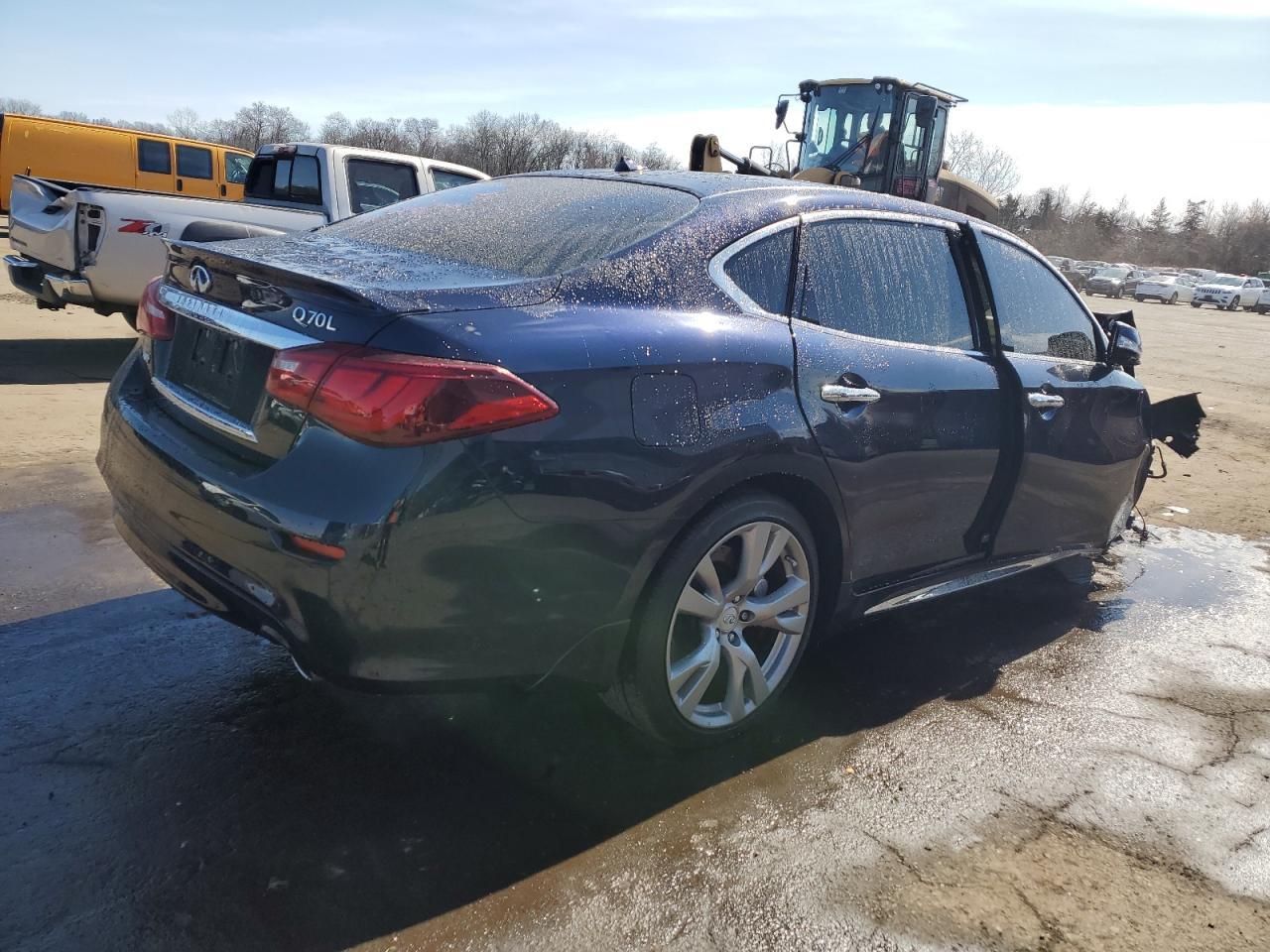 2017 INFINITI Q70L 5.6 - Image 3