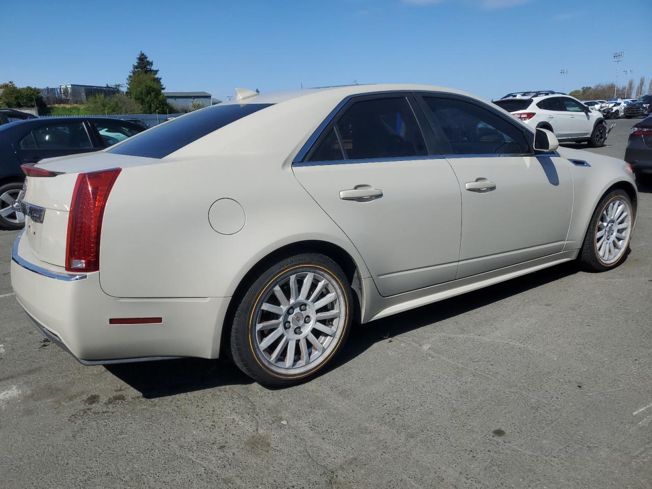 2011 CADILLAC CTS LUXURY - Image 3