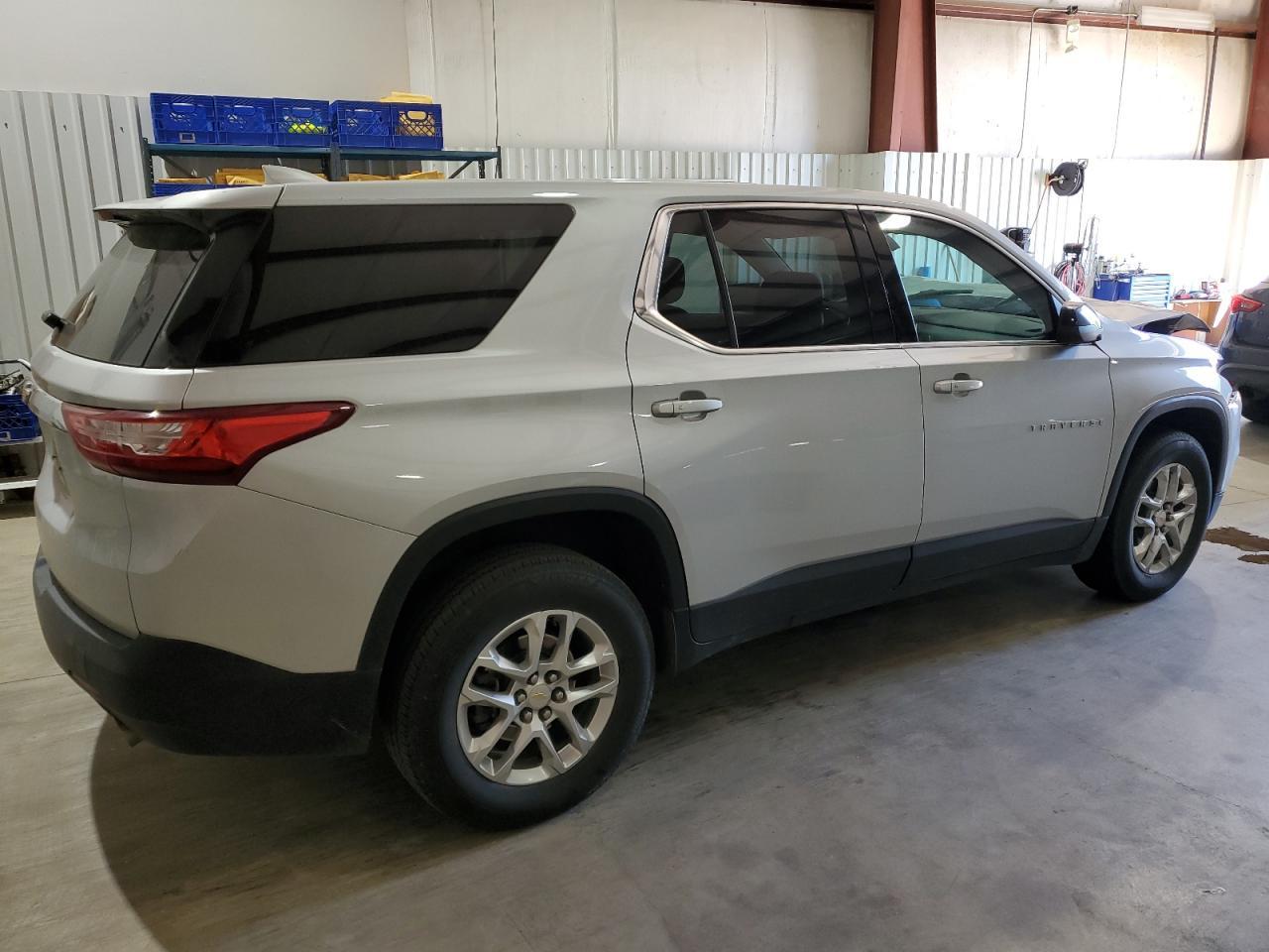 2021 CHEVROLET TRAVERSE L - Фото 3