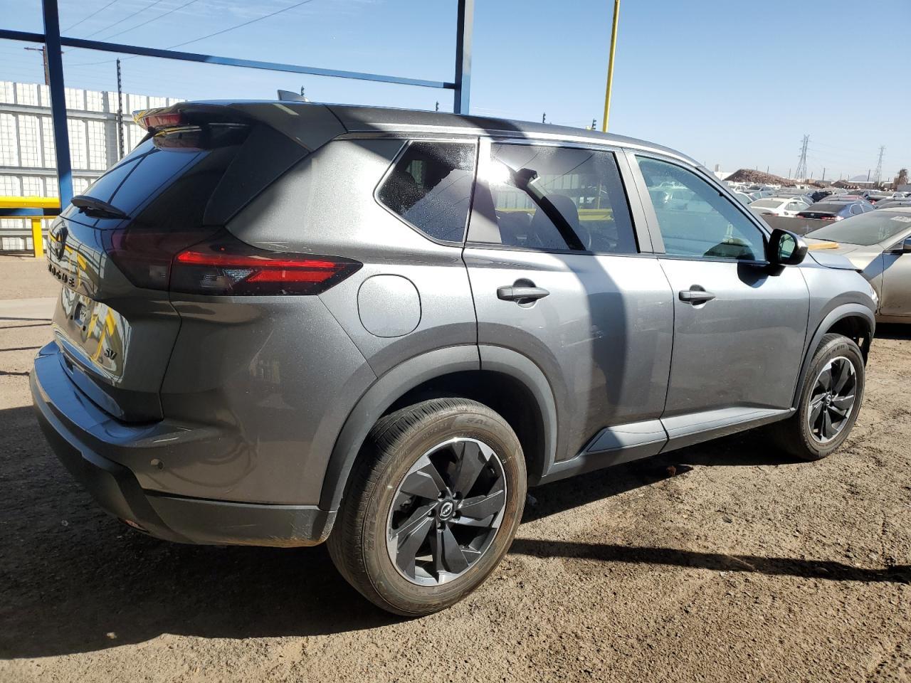 2024 NISSAN ROGUE SV - Image 3