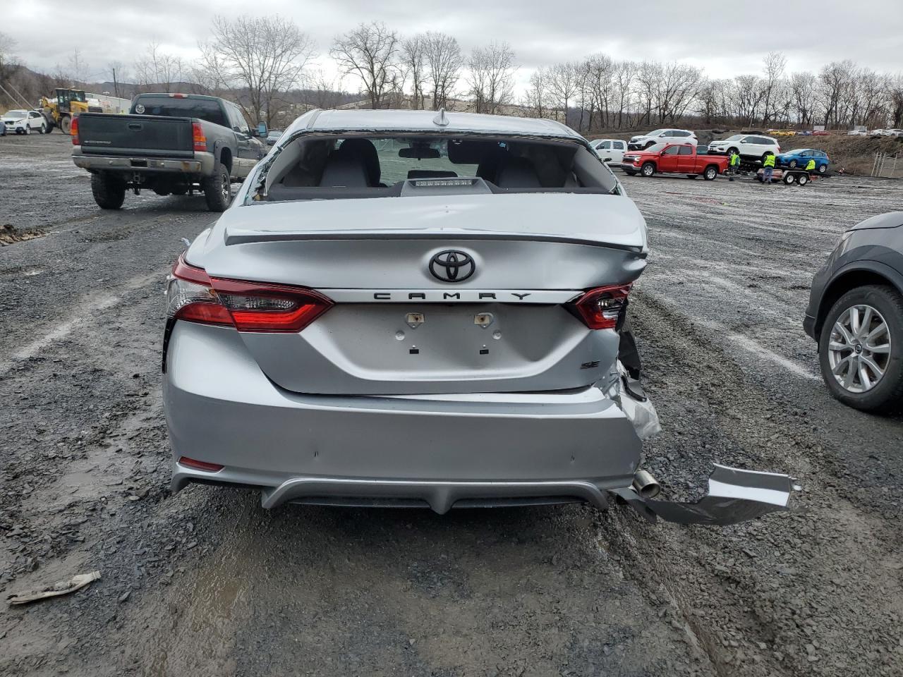 2021 TOYOTA CAMRY SE - Image 6