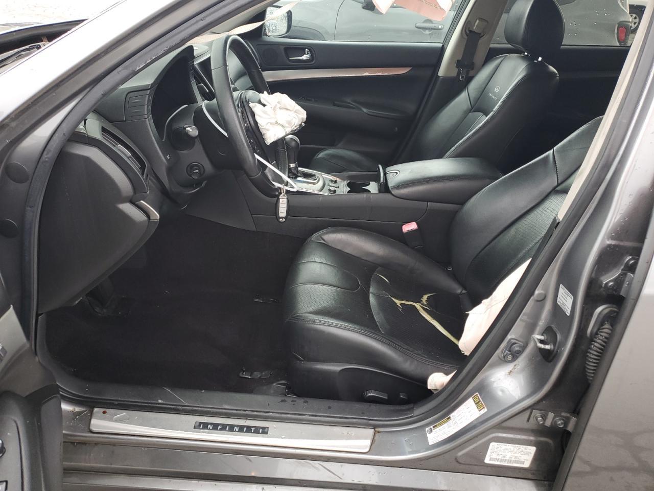 2011 INFINITI G37 - Image 7