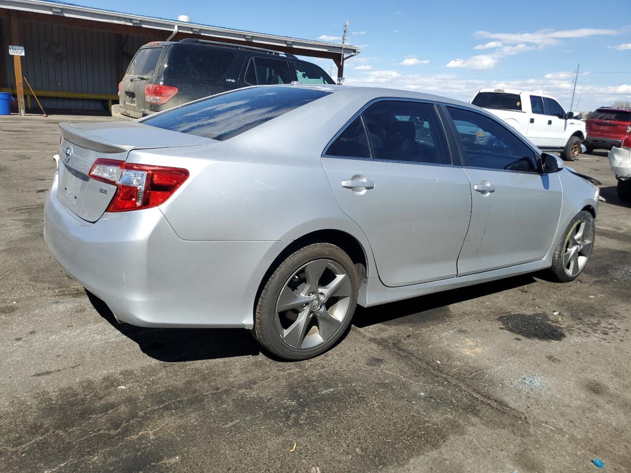2012 TOYOTA CAMRY SE - Image 3