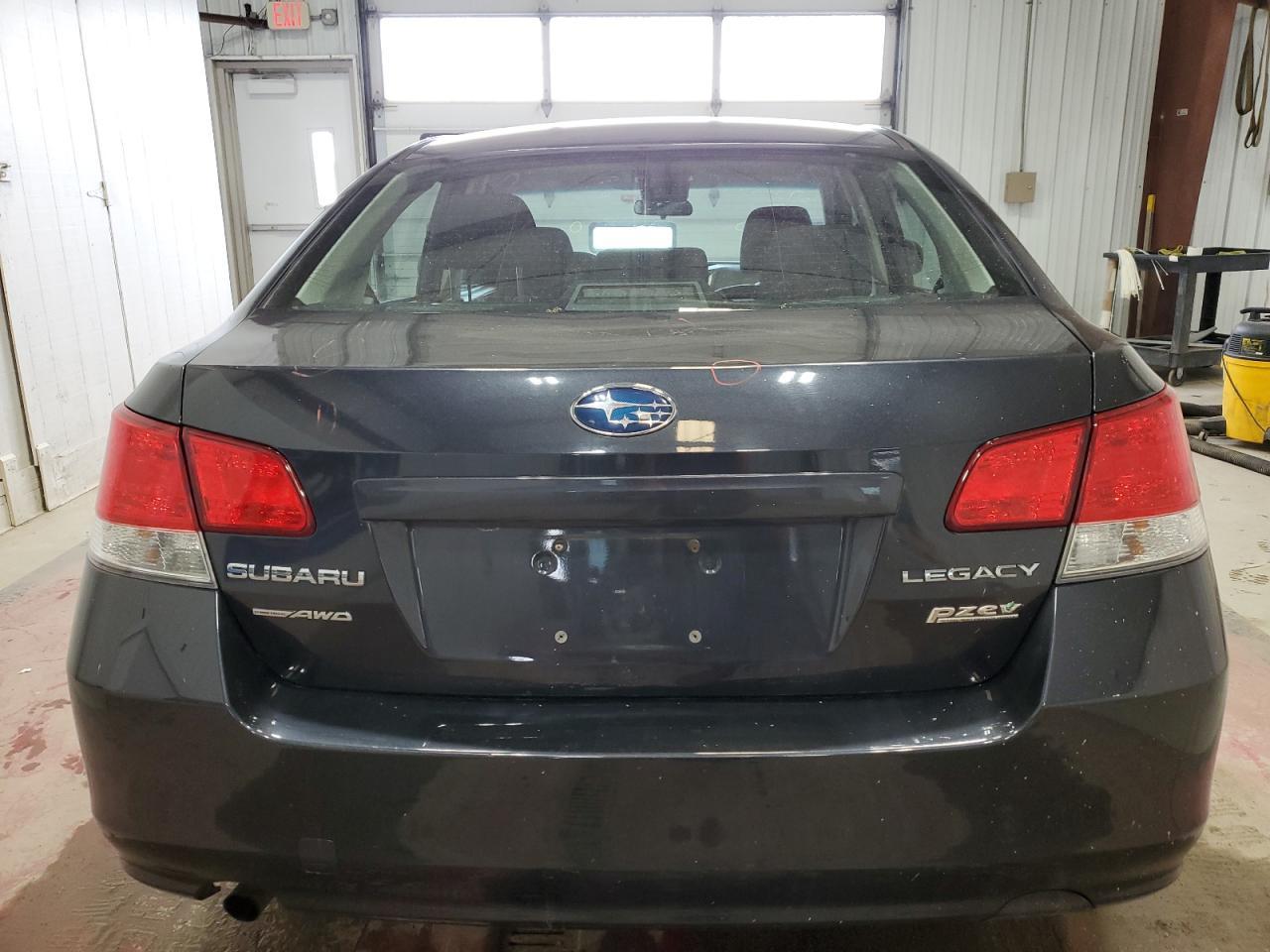 2011 SUBARU LEGACY 2.5 - Image 6