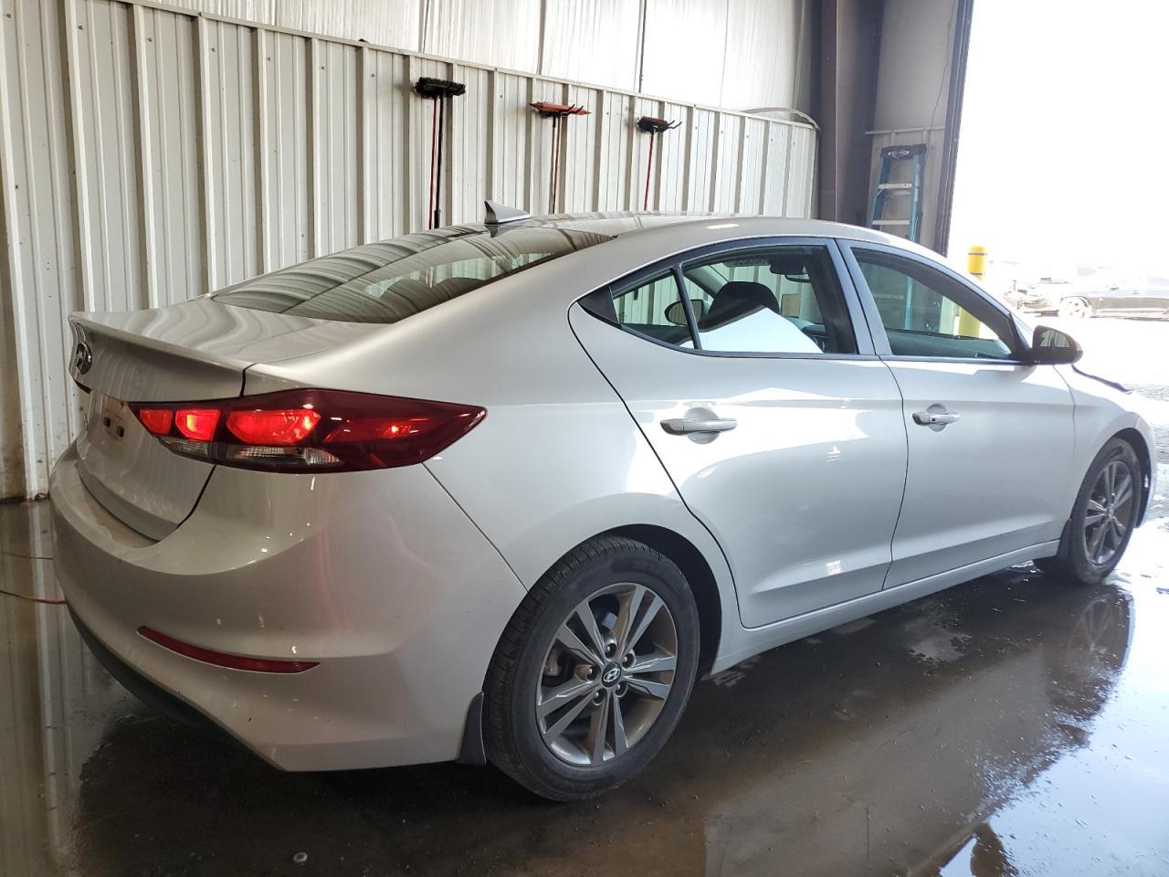 2018 HYUNDAI ELANTRA SE - Image 3
