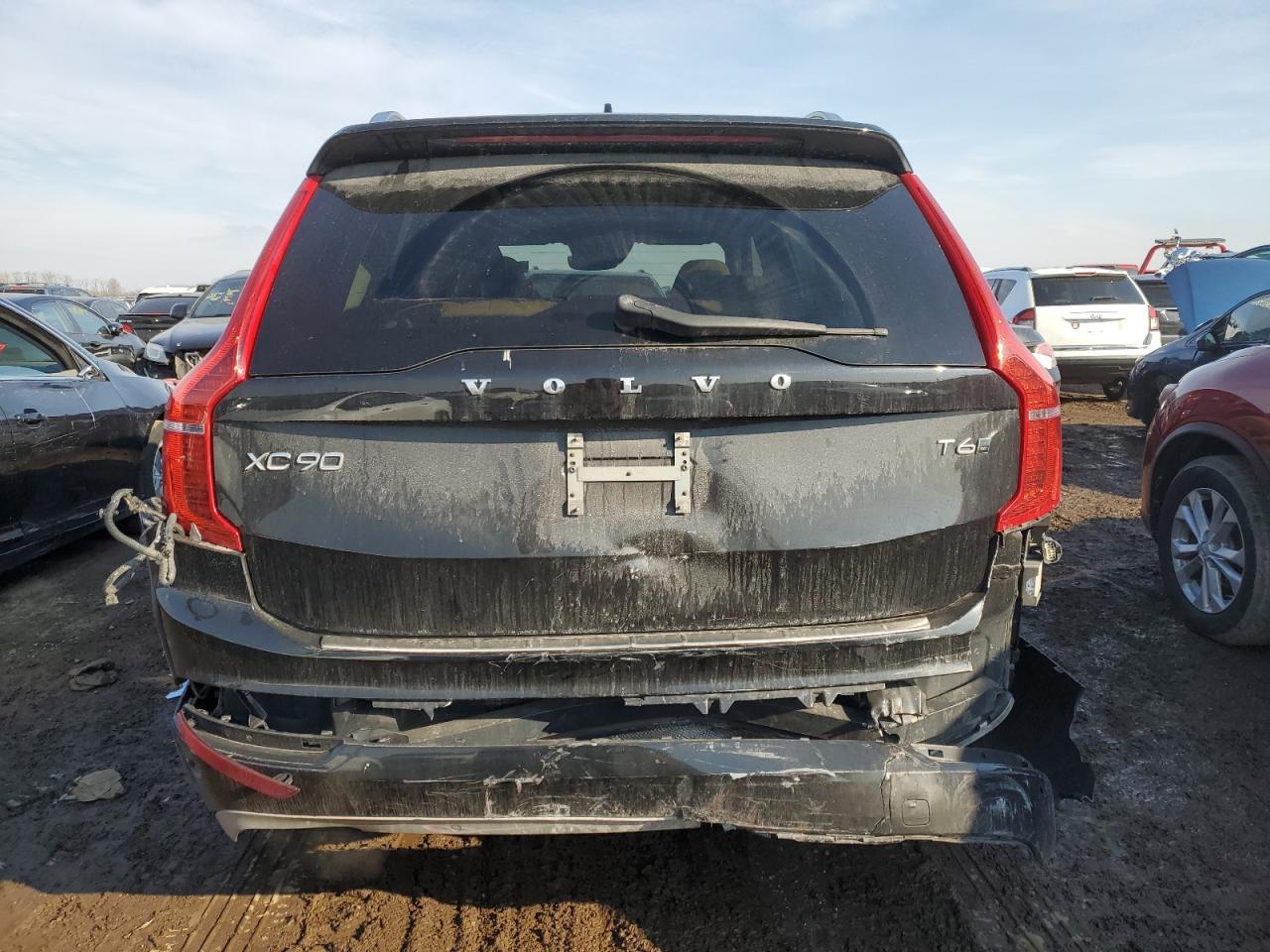 2016 VOLVO XC90 T6 - Фото 6