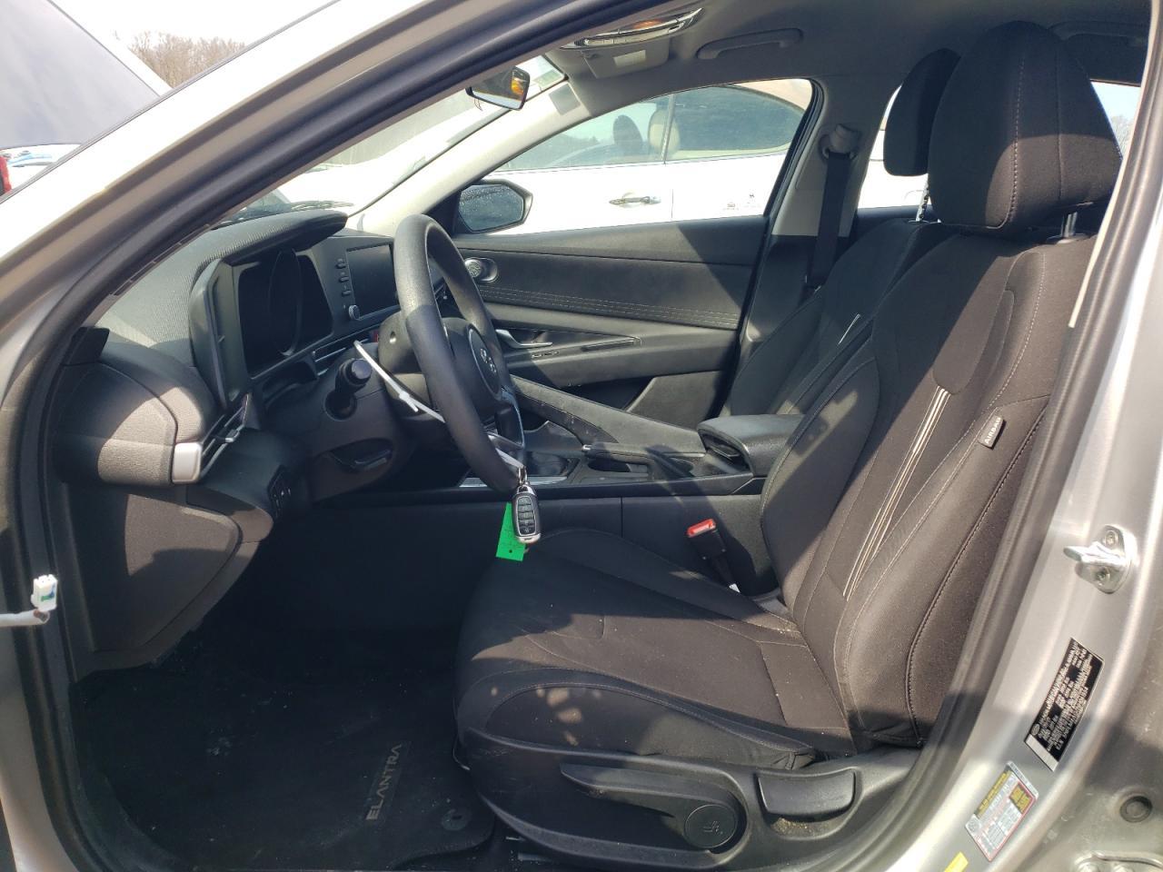 2022 HYUNDAI ELANTRA SE - Image 7