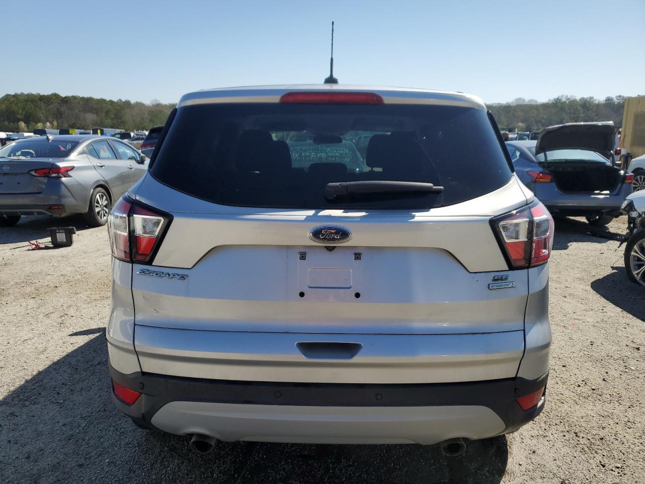 2017 FORD ESCAPE SE - Фото 6