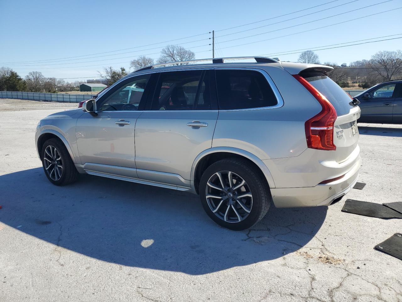 2016 VOLVO XC90 T6 - Image 2