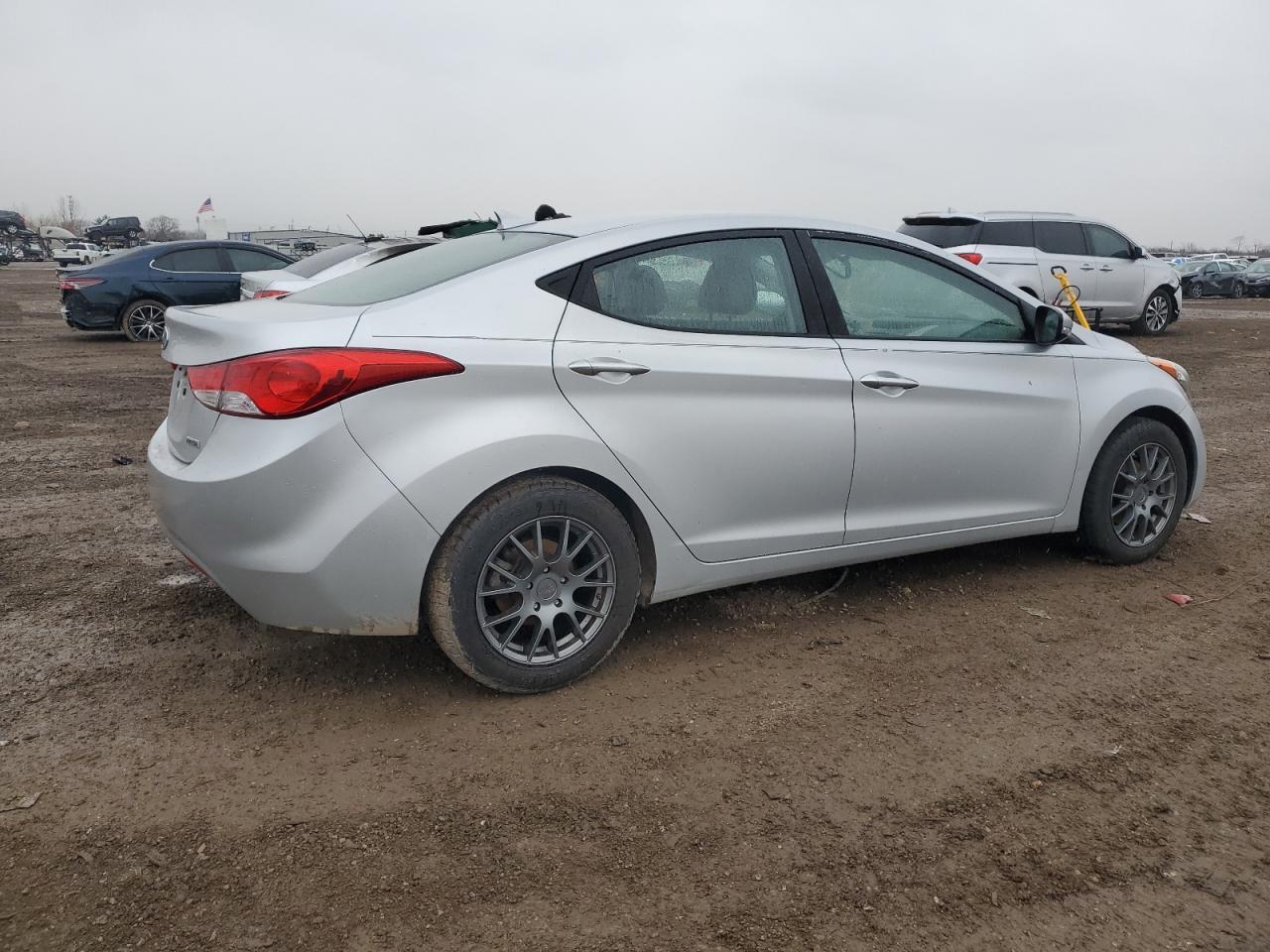2013 HYUNDAI ELANTRA GL - Image 3