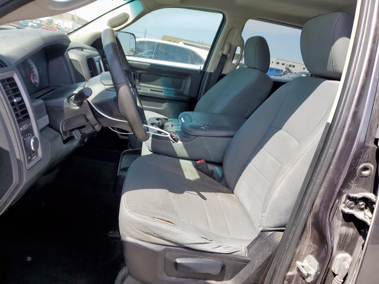 2015 RAM 1500 ST - Image 7