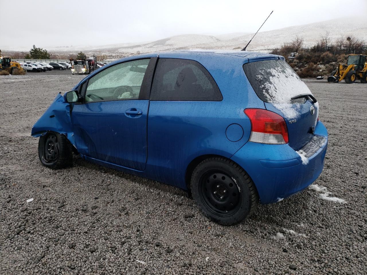 2011 TOYOTA YARIS - Фото 2