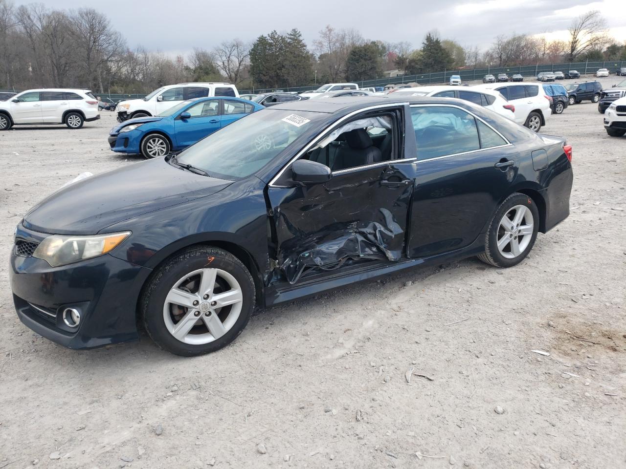 2013 TOYOTA CAMRY L