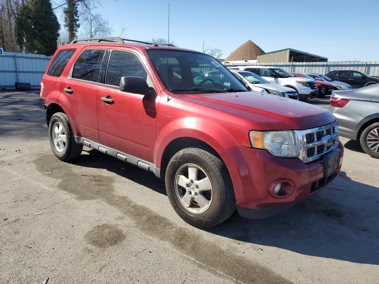 2012 FORD ESCAPE XLT - Image 4