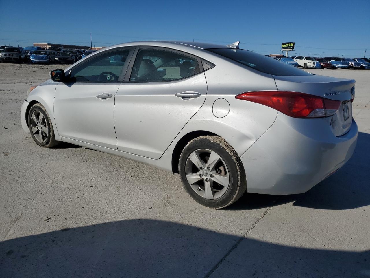 2011 HYUNDAI ELANTRA GL - Image 2
