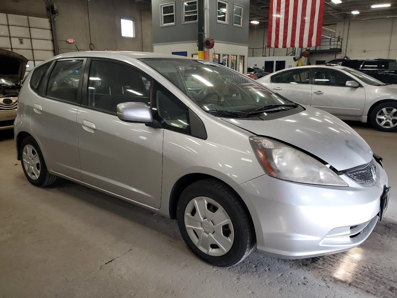 2013 HONDA FIT - Фото 4