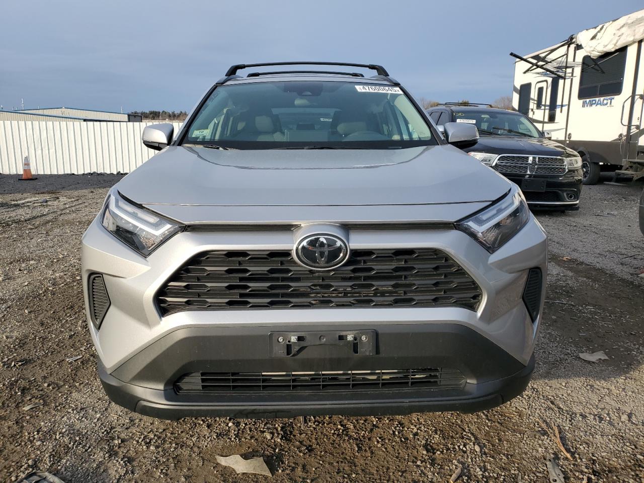 2022 TOYOTA RAV4 XLE - Фото 5