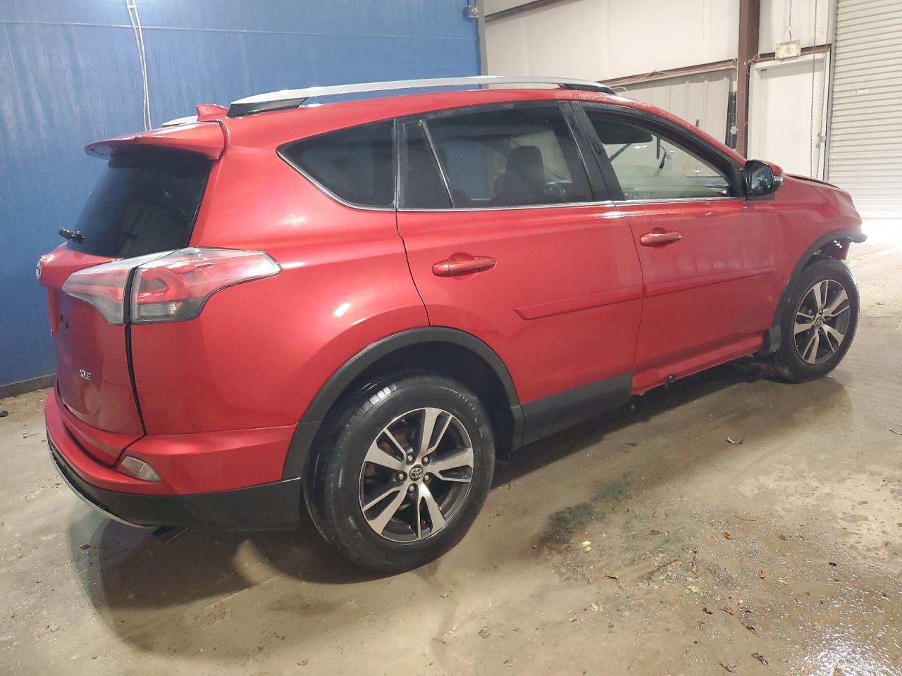 2017 TOYOTA RAV4 XLE - Фото 3
